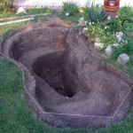 Depois de marcar o local, cavamos um buraco
