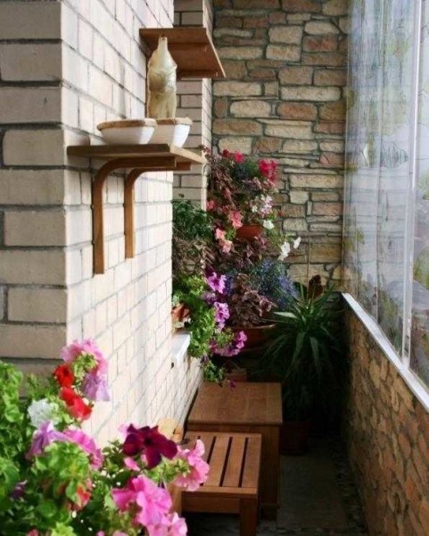 Flores na varanda - o acabamento deve ser fácil de limpar