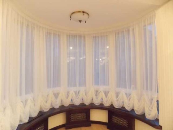 Cortinas austríacas - cortinas na parte inferior ou superior
