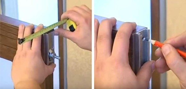Маркиране на мястото за монтаж на ролките на вратата