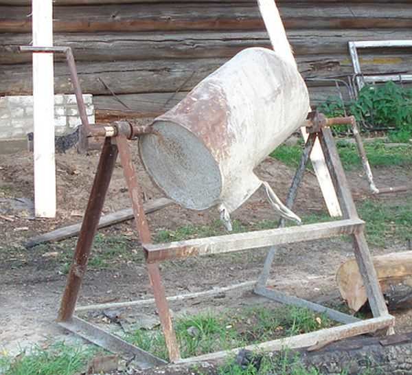 Misturador de concreto caseiro aprimorado de um barril