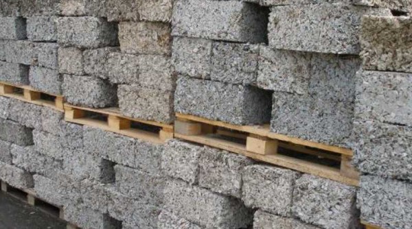 Takže můžete ukládat ručně vyráběné dřevěné betonové bloky