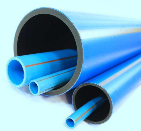 Ang mga polyethylene pipes ay maaaring may iba't ibang mga diameter, na may iba't ibang mga kapal ng pader