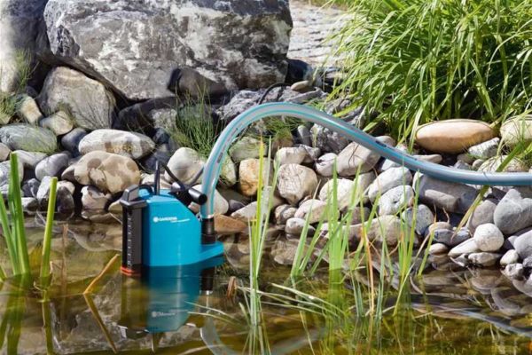 Bomba submersível de drenagem pode fornecer água de um rio ou lagoa