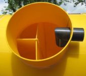 Fossa séptica Triton T - um tipo clássico de recipiente para processamento de águas residuais de casa ou casa de verão