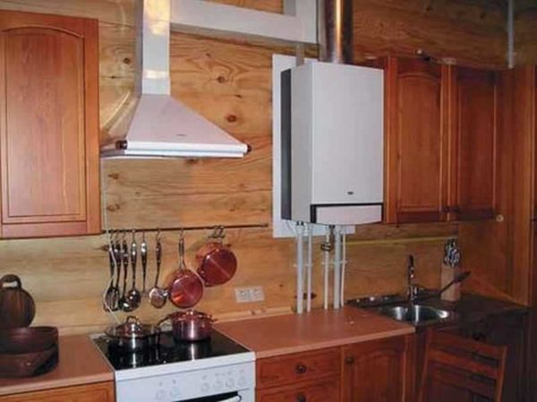 Det är bara möjligt att installera en gaspanna i köket om det finns en fungerande ventilation och dörrar