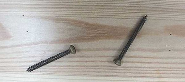 Self-tapping screws are screwed into wood and wood products