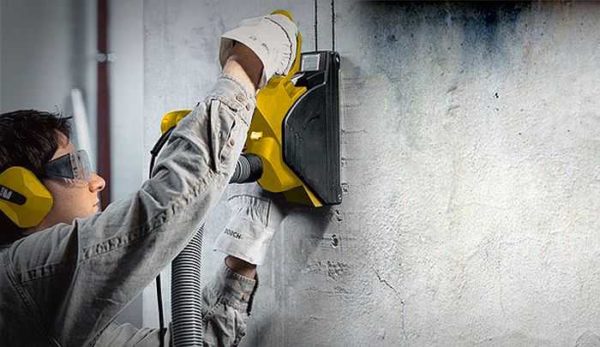 A falakat légzőkészülékben és védőruhában kell kitisztítani
