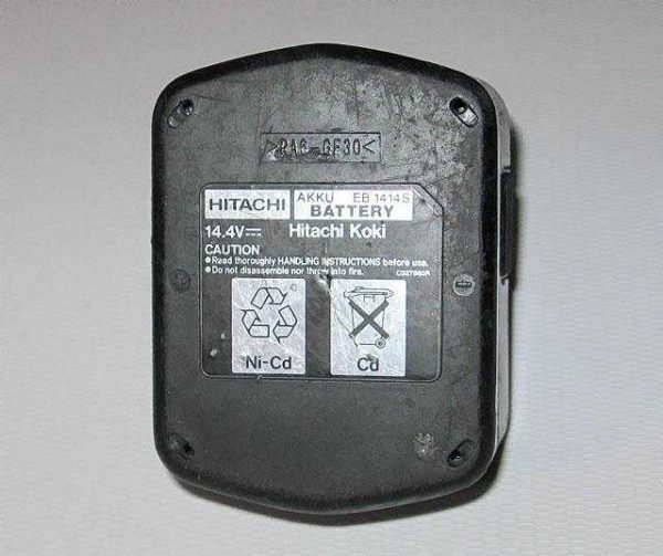 Den billigaste typen av batteri är nickelkadmium, men de har ett laddningsminne