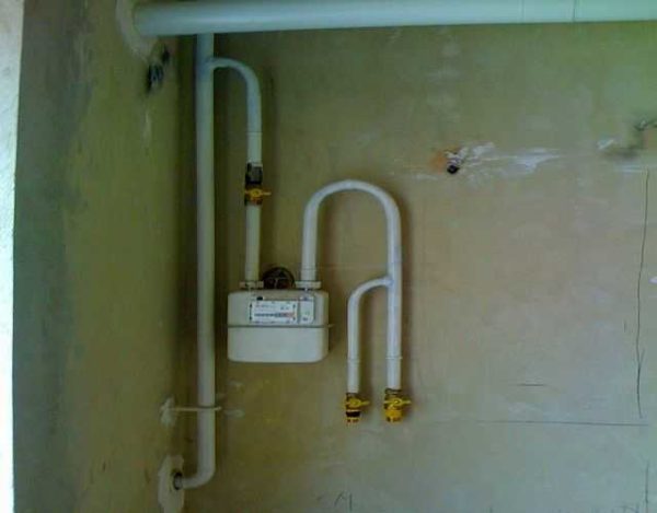 Solo la cucina può avere una parete intonacata - i lavoratori del gas richiedono l'installazione di un contatore