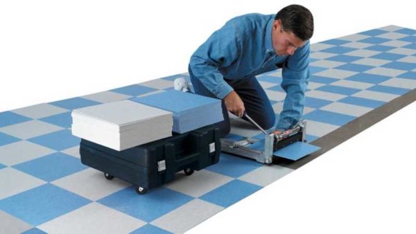 אריחי רצפה מסוג PVC יכולים להיות מרובעים