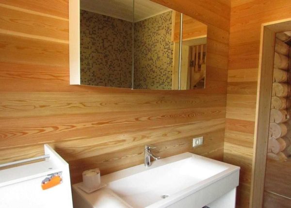 Larch bathroom finish - beautiful texture, excellent performance