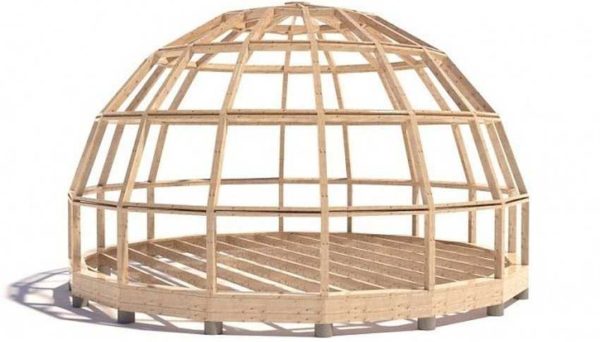 Стратодезијска купола састоји се од фрагмената правоугаоних облика (трапез са благим нагибом бокова)