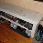 Prateleira de sapatos de madeira caseira