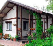 Rumah bingkai kecil untuk kediaman musim panas