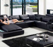 Sofa berbentuk U juga tergolong dalam kategori sudut