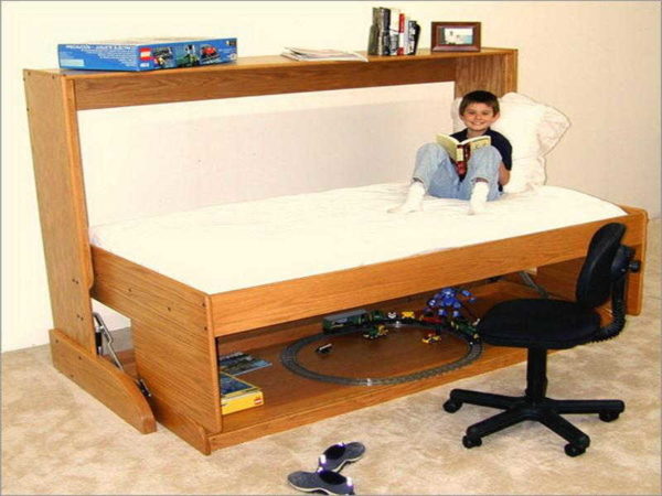 קיר מיני עם מיטת הרמה / שולחן לחדר הילדים
